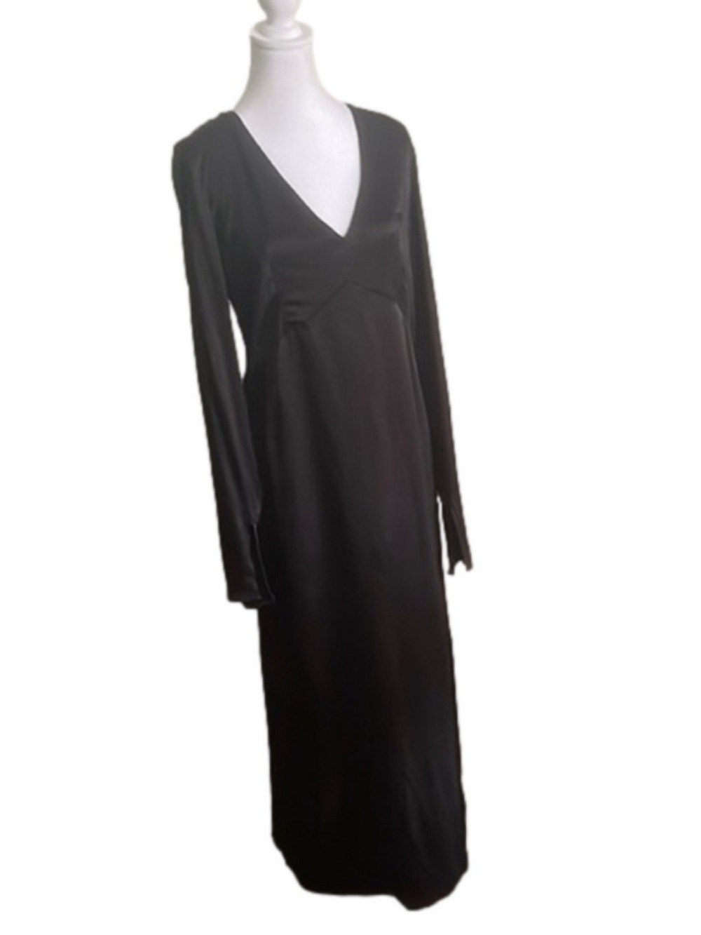 Minimalist Black Maxi Dress Long Sleeve Travel Wrinkle Resistant Chic - Picture 2 of 12